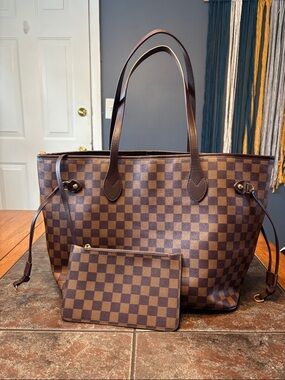 Daisy Rose Brown/Burgundy Checkered Tote w/ Wristlet